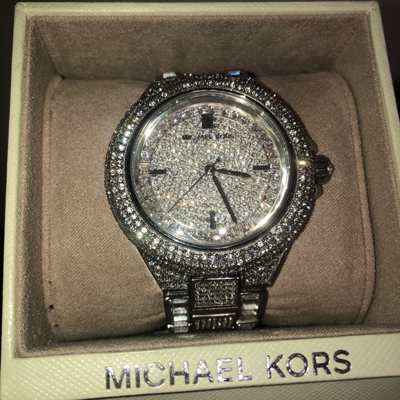 Michael Kors Diamond Watch - Picture 1 of 2